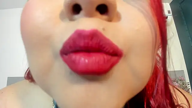 EmmaSmith2 online show from February 2, 2026, 2:43 am