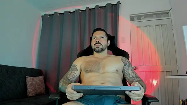 Pierre Vidal online show from November 10, 2025, 10:37 pm