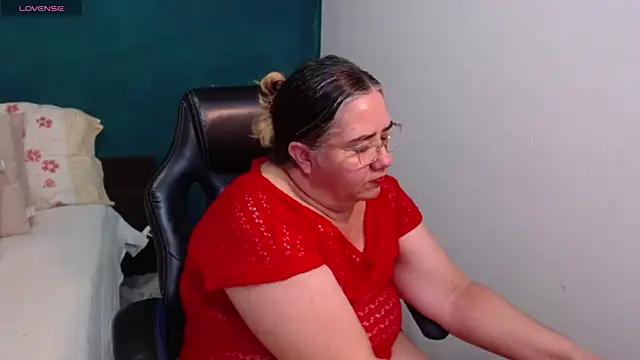scaelettdubois online show from May 2, 2026, 12:27 am