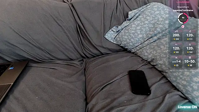 Snapshot of EmoDream1998 chatting on October 22, 2025, 1:38 am EmoDream1998 online show from October 22, 2025, 1:38 am