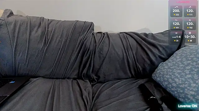 Snapshot of EmoDream1998 chatting on March 8, 2026, 10:57 pm EmoDream1998 online show from March 8, 2026, 10:57 pm