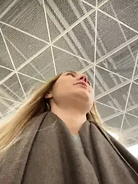 MariaTull online show from December 19, 2025, 12:51 pm