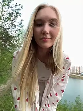 MariaTull online show from May 7, 2026, 3:15 pm
