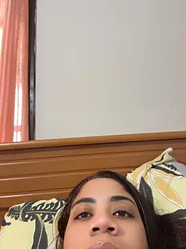 Snapshot of morenadabuceta chatting on May 18, 2026, 11:37 am morenadabuceta online show from May 18, 2026, 11:37 am