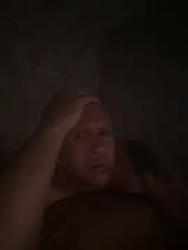 Snapshot of 1981-AZ chatting on February 14, 2026, 7:03 pm 1981-AZ online show from February 14, 2026, 7:03 pm