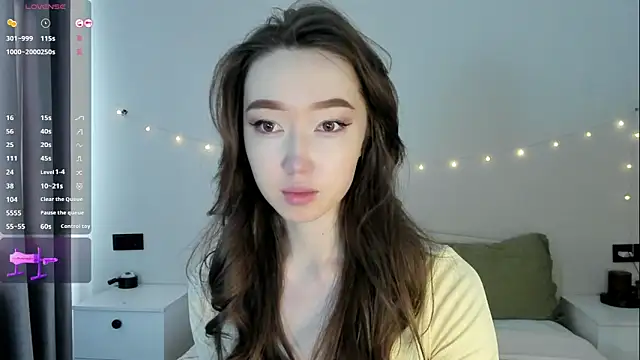  luna 022 online show from October 11, 2025, 4:24 am