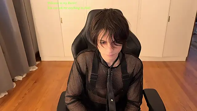 Snapshot of SasukeUhchiaa chatting on July 22, 2026, 2:19 pm SasukeUhchiaa online show from July 22, 2026, 2:19 pm