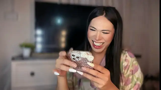 Ts glamxxxx online show from March 8, 2026, 2:42 pm