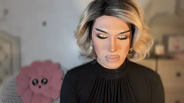 Snapshot of Ts_glamxxxx chatting on October 30, 2025, 1:04 am Ts glamxxxx online show from October 30, 2025, 1:04 am