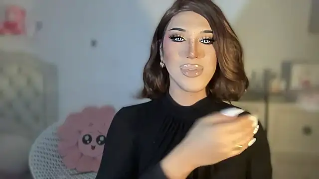 Snapshot of Ts_glamxxxx chatting on October 14, 2025, 12:22 am Ts glamxxxx online show from October 14, 2025, 12:22 am