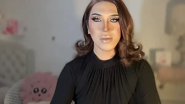 Snapshot of Ts_glamxxxx chatting on October 12, 2025, 1:18 am Ts glamxxxx online show from October 12, 2025, 1:18 am