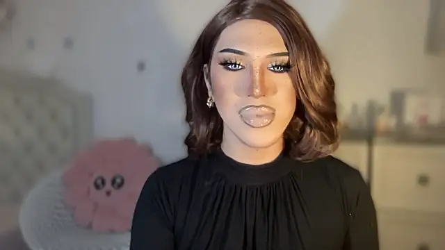 Snapshot of Ts_glamxxxx chatting on October 17, 2025, 12:36 am Ts glamxxxx online show from October 17, 2025, 12:36 am