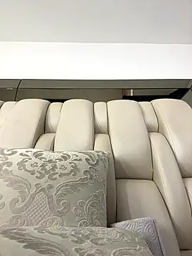 Snapshot of ALISSON_FOXXX1 chatting on January 10, 2026, 10:49 pm ALISSON FOXXX1 online show from January 10, 2026, 10:49 pm