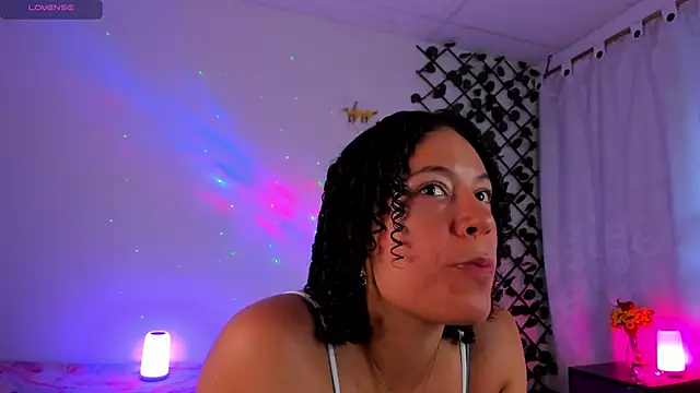 Snapshot of cailynhot chatting on June 19, 2026, 11:20 pm cailynhot online show from June 19, 2026, 11:20 pm