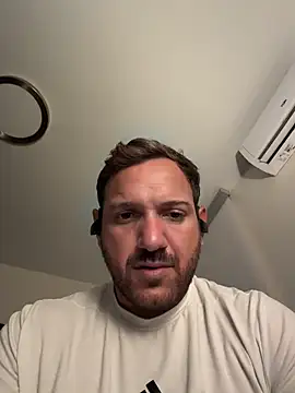 Snapshot of JonJ0 chatting on April 3, 2026, 12:55 pm JonJ0 online show from April 3, 2026, 12:55 pm