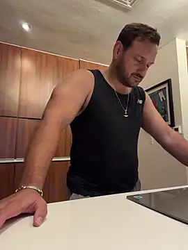 Snapshot of JonJ0 chatting on February 6, 2026, 10:11 am JonJ0 online show from February 6, 2026, 10:11 am