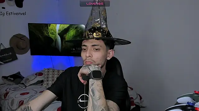 steve latin online show from October 31, 2025, 6:04 pm