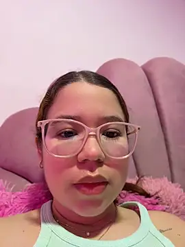 Snapshot of Lucyklein2022 chatting on July 12, 2026, 12:22 am Lucyklein2022 online show from July 12, 2026, 12:22 am