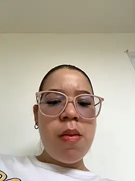 Snapshot of Lucyklein2022 chatting on March 29, 2026, 4:41 pm Lucyklein2022 online show from March 29, 2026, 4:41 pm