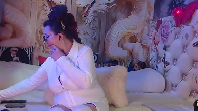 Snapshot of NightOrhideya chatting on March 12, 2026, 4:55 pm NightOrhideya online show from March 12, 2026, 4:55 pm