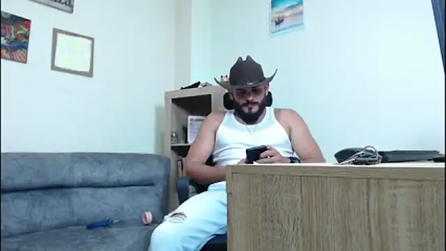 cowboyht online show from May 6, 2026, 12:20 pm