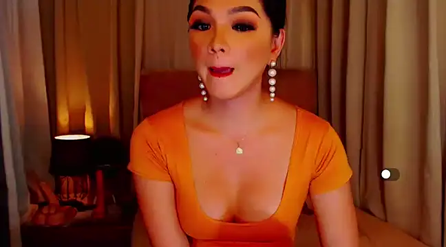 Snapshot of mistressseductionleah chatting on December 20, 2024, 6:08 am mistressseductionleah online show from December 20, 2024, 6:08 am