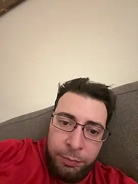 Snapshot of Italo1988 chatting on February 25, 2025, 10:20 pm Italo1988 online show from February 25, 2025, 10:20 pm