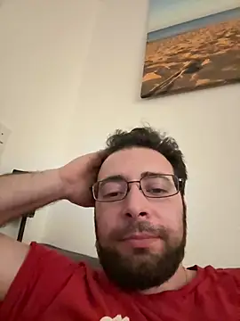 Snapshot of Italo1988 chatting on March 5, 2025, 10:43 pm Italo1988 online show from March 5, 2025, 10:43 pm