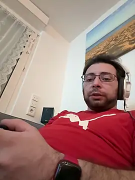 Snapshot of Italo1988 chatting on January 11, 2025, 1:27 am Italo1988 online show from January 11, 2025, 1:27 am