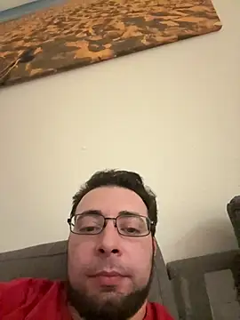 Snapshot of Italo1988 chatting on February 24, 2025, 11:19 pm Italo1988 online show from February 24, 2025, 11:19 pm