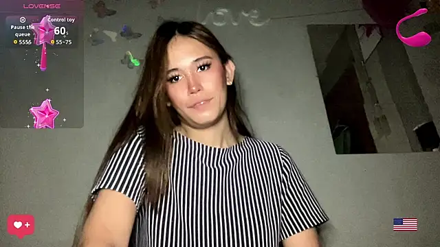 Snapshot of MeganTheRarest chatting on July 23, 2026, 1:52 am MeganTheRarest online show from July 23, 2026, 1:52 am
