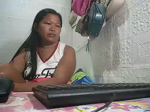 Snapshot of sweethotmom chatting on June 15, 2026, 9:58 pm sweethotmom online show from June 15, 2026, 9:58 pm