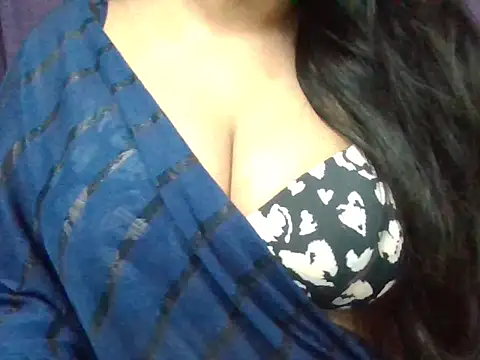 Roopshikha39 online show from June 16, 2026, 6:41 pm