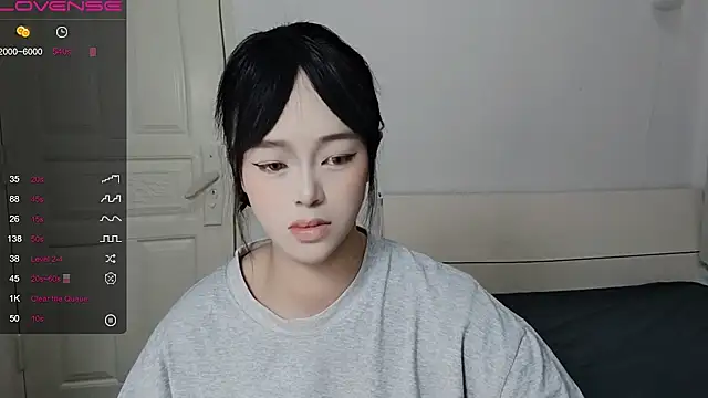 Snapshot of QiuPeiPeimmm chatting on October 1, 2025, 8:30 am QiuPeiPeimmm online show from October 1, 2025, 8:30 am