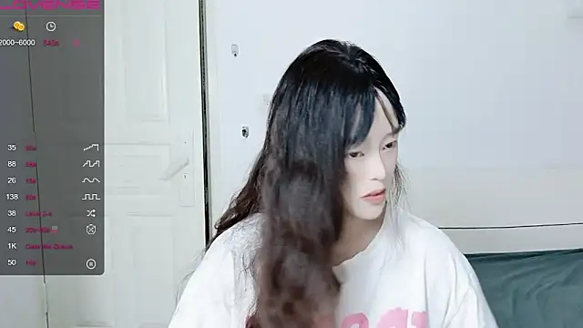 Snapshot of QiuPeiPeimmm chatting on October 4, 2025, 1:12 pm QiuPeiPeimmm online show from October 4, 2025, 1:12 pm