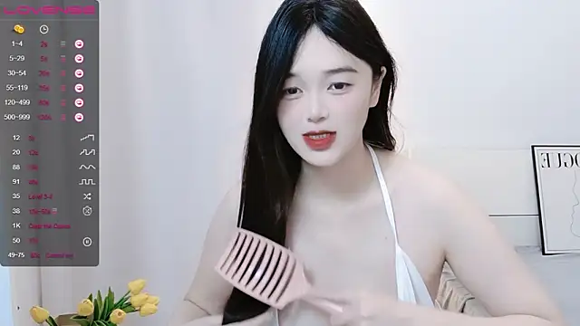 Snapshot of QiuPeiPeimmm chatting on March 6, 2025, 1:57 pm QiuPeiPeimmm online show from March 6, 2025, 1:57 pm