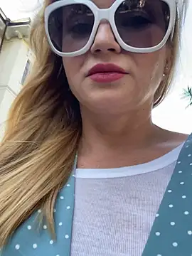 Snapshot of Lady__Maria chatting on October 4, 2025, 11:56 am Lady Maria online show from October 4, 2025, 11:56 am