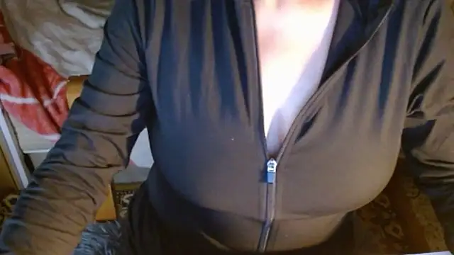 Snapshot of MysteryLadyxXx chatting on May 9, 2026, 2:20 pm MysteryLadyxXx online show from May 9, 2026, 2:20 pm
