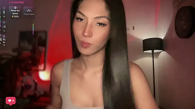 Snapshot of Bella_Gordon chatting on June 10, 2026, 2:02 am Bella Gordon online show from June 10, 2026, 2:02 am