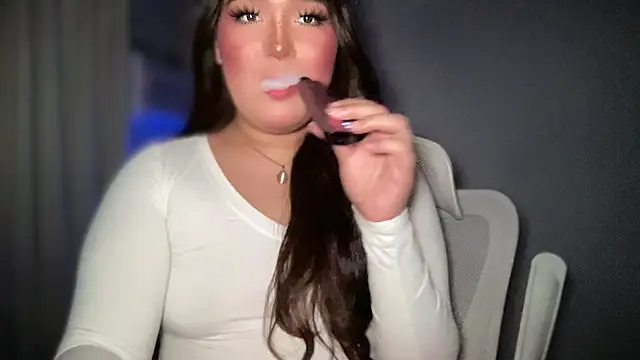 MissCataleyaxxx online show from April 21, 2026, 2:51 am