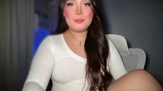 MissCataleyaxxx online show from April 21, 2026, 12:01 am