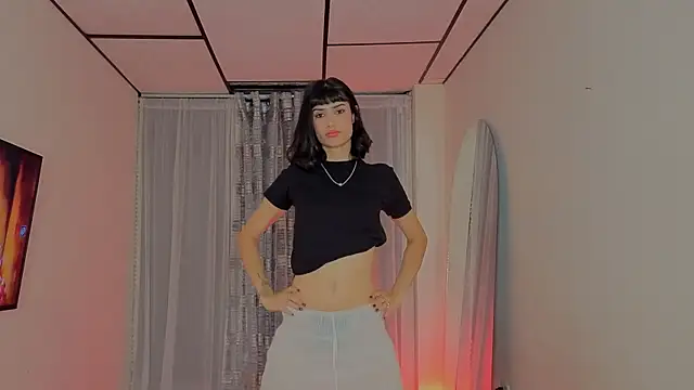 Snapshot of thebestass19 chatting on December 4, 2025, 2:21 am thebestass19 online show from December 4, 2025, 2:21 am