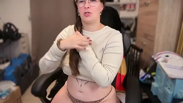 Amai Live online show from October 7, 2025, 7:09 am