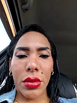 Snapshot of Doll_Loren chatting on October 29, 2025, 6:29 pm Doll Loren online show from October 29, 2025, 6:29 pm