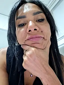 Snapshot of Doll_Loren chatting on October 10, 2025, 3:51 am Doll Loren online show from October 10, 2025, 3:51 am