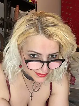 Maria Texas online show from April 2, 2026, 8:04 pm