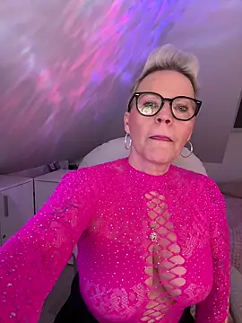 German Milf online show from April 21, 2026, 12:45 pm