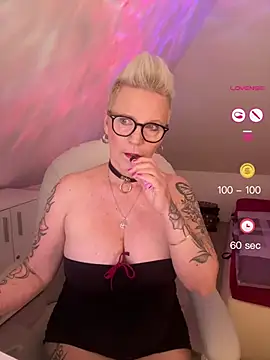 Snapshot of German_Milf chatting on June 3, 2026, 12:50 pm German Milf online show from June 3, 2026, 12:50 pm