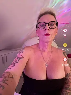 Snapshot of German_Milf chatting on July 31, 2026, 2:37 pm German Milf online show from July 31, 2026, 2:37 pm