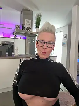 Snapshot of German_Milf chatting on May 14, 2026, 1:08 pm German Milf online show from May 14, 2026, 1:08 pm